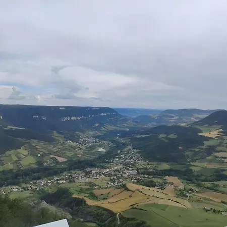 Дом отдыха Sublime Spa, Piscine Indoor Мостюежуль