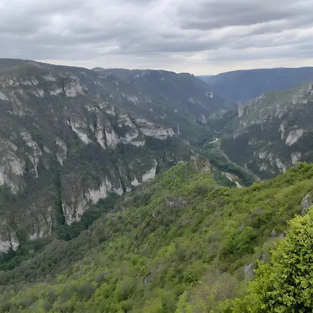 Sublime Spa, Piscine Indoor Дом отдыха *
