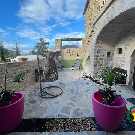 Holiday home Sublime Spa, Piscine Indoor Mostuejouls