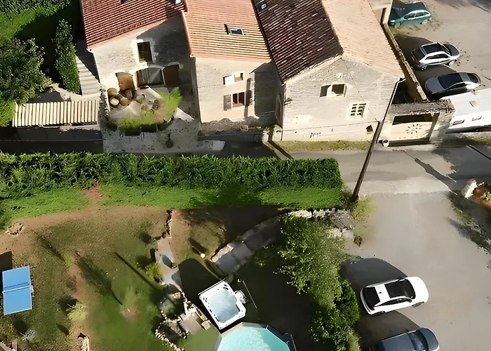 Sublime Spa, Piscine Indoor بيت للعطل Mostuéjouls