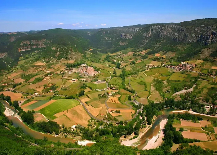 Sublime Spa, Piscine Indoor * Mostuéjouls